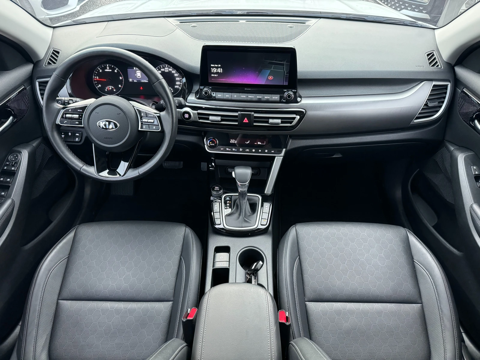 Kia Seltos 1.6 D ! 2WD ! Noblesse !, снимка 9 - Автомобили и джипове - 54555304