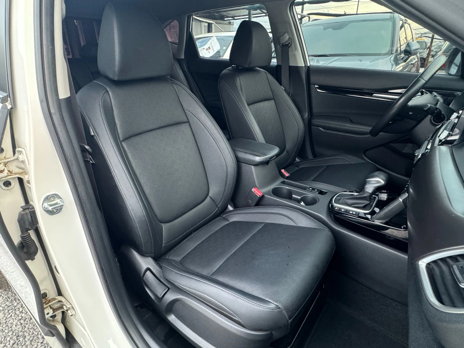 Kia Seltos 1.6 D ! 2WD ! Noblesse !, снимка 10 - Автомобили и джипове - 54555304