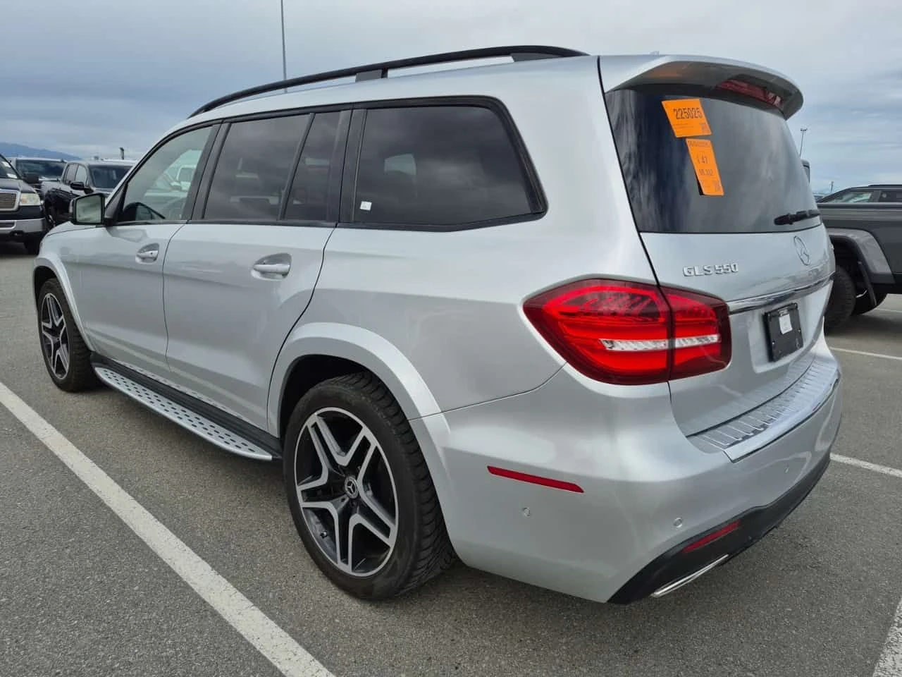 Mercedes-Benz GLS 500 * 550 * АМG Line * CARFAX * , снимка 4 - Автомобили и джипове - 54819528