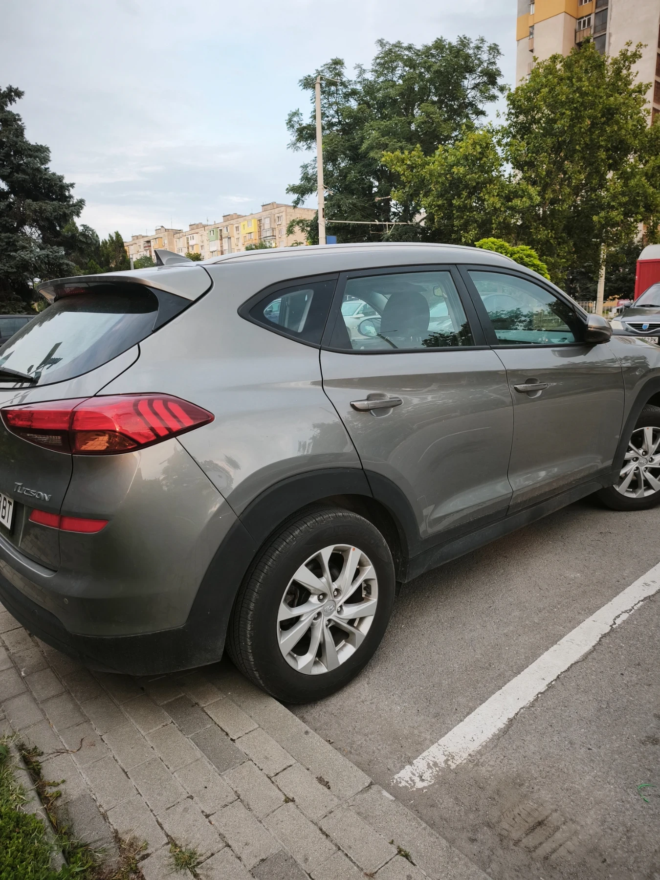 Hyundai Tucson 1.6 CRDI, снимка 5 - Автомобили и джипове - 55317502