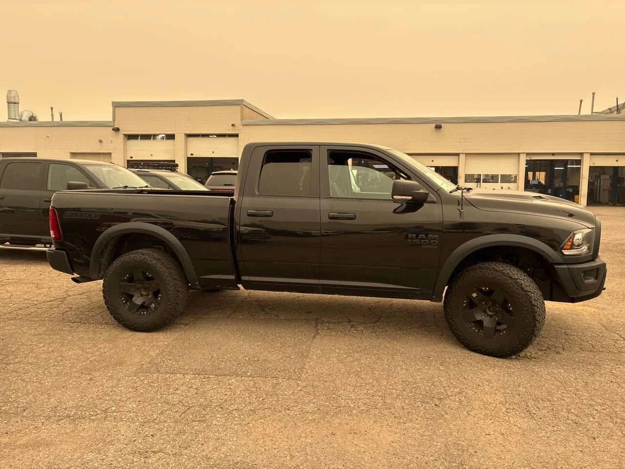 Dodge RAM 1500 * Warlock * АВТОКРЕДИТ БЕЗ ПЪРВОНАЧАЛНА ВНОСКА* , снимка 3 - Автомобили и джипове - 55334555