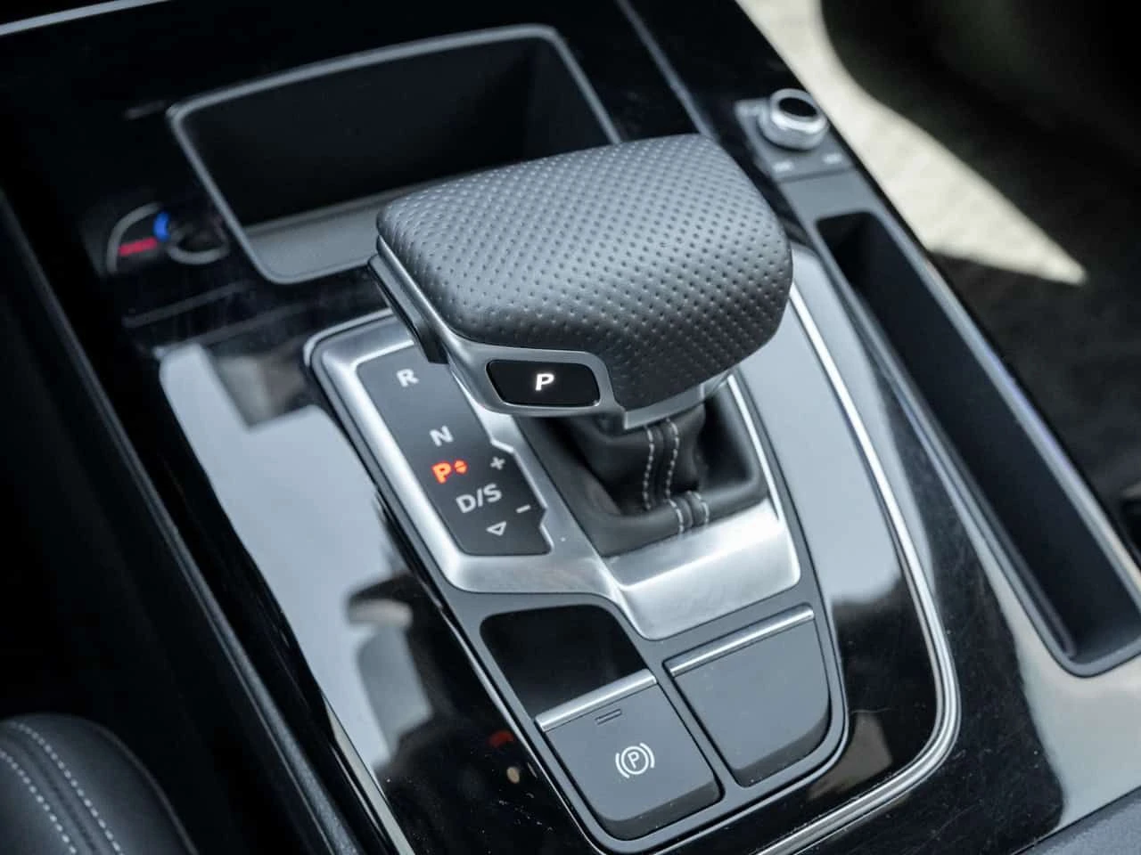 Audi Q5 Progressiv | ФИКСИРАНА ЦЕНА ДО БЪЛГАРИЯ | , снимка 17 - Автомобили и джипове - 55385720