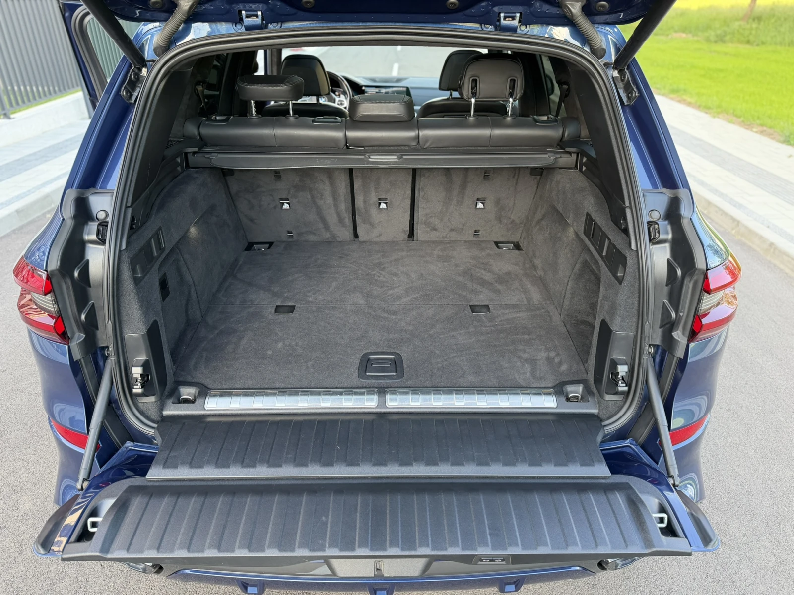 BMW X5 45e M спорт пакет/Sky Lounge/Laser, снимка 13 - Автомобили и джипове - 56214322