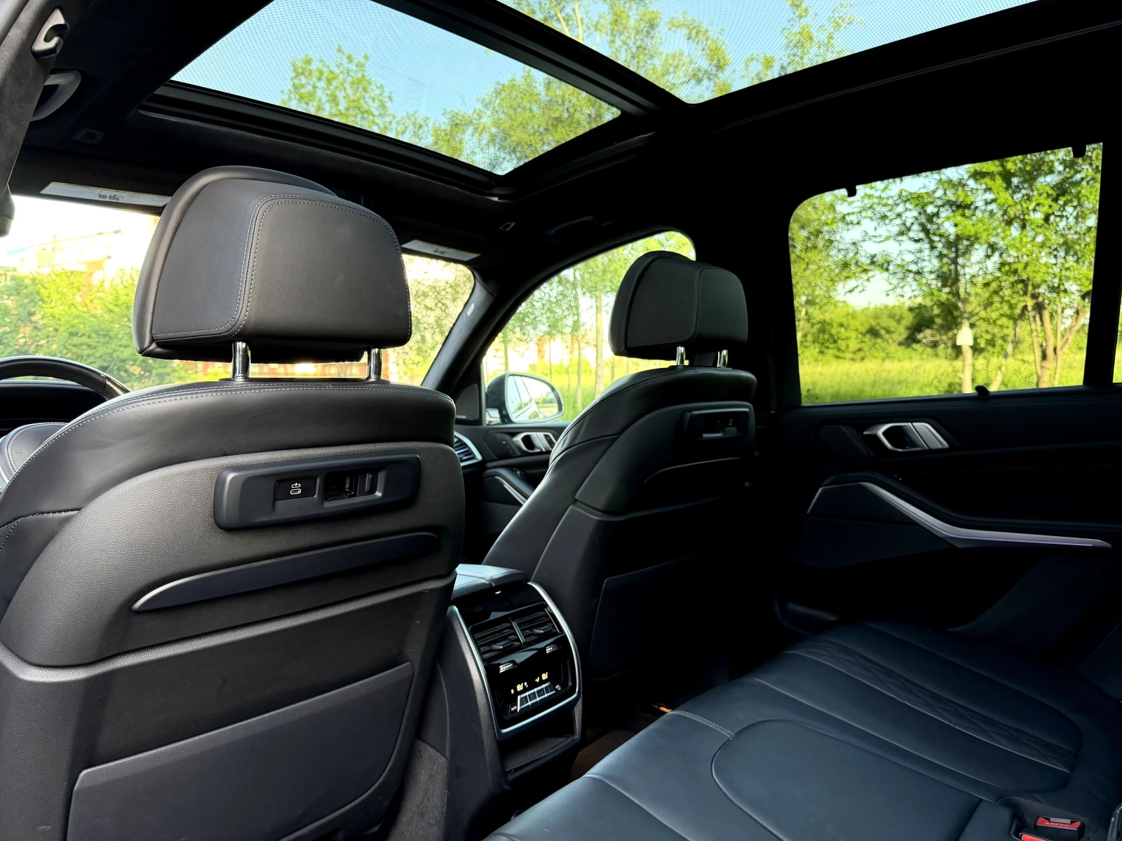 BMW X5 45e M спорт пакет/Sky Lounge/Laser, снимка 10 - Автомобили и джипове - 56214322