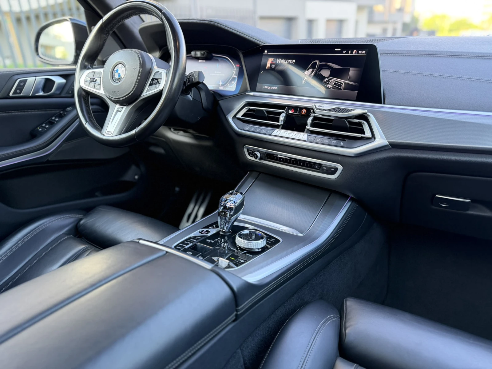BMW X5 45e M спорт пакет/Sky Lounge/Laser, снимка 11 - Автомобили и джипове - 56214322
