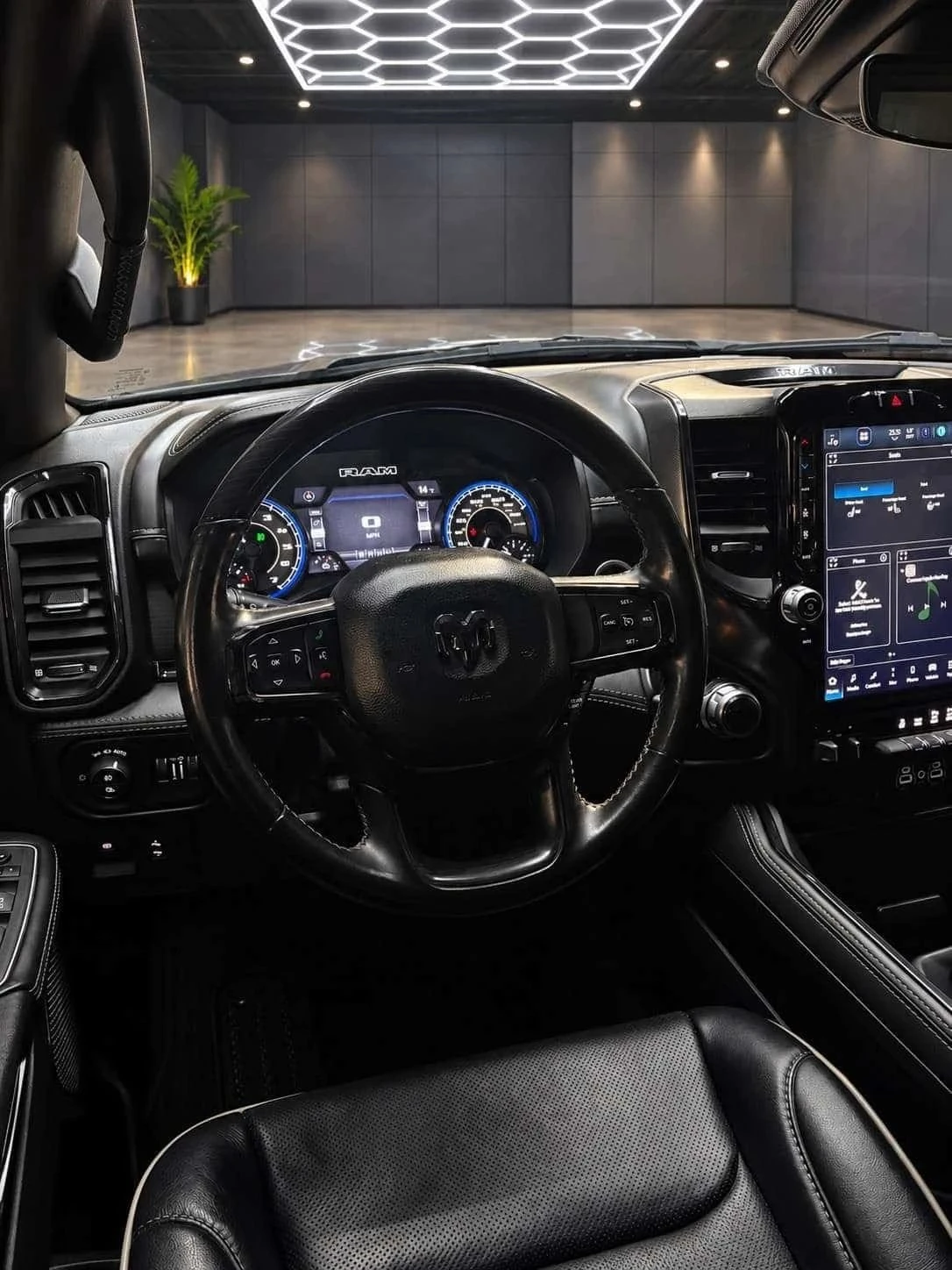 Dodge RAM 1500, снимка 6 - Автомобили и джипове - 56716735