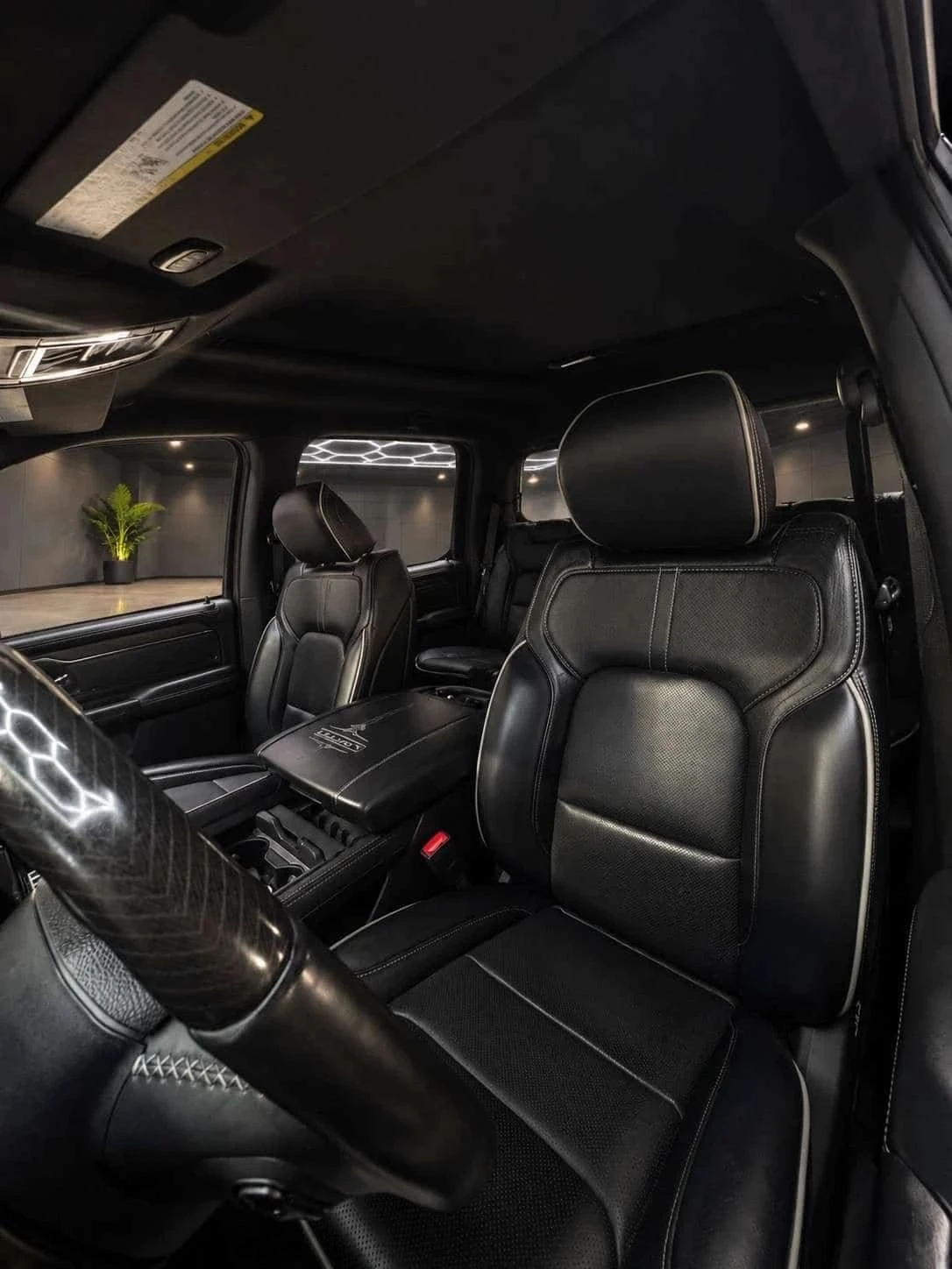Dodge RAM 1500, снимка 16 - Автомобили и джипове - 56716735