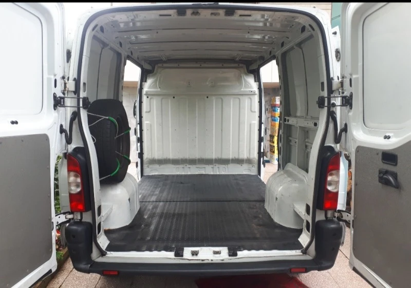 Renault Master 2.5 dci, снимка 5 - Бусове и автобуси - 45013014