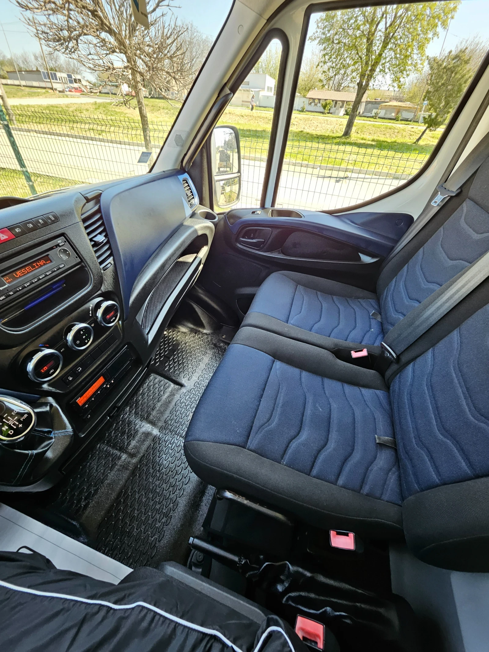 Iveco Daily 70C 72-NP HI MATIC МЕТАН 8 СТ.АВТОМАТ, снимка 12 - Бусове и автобуси - 54315981