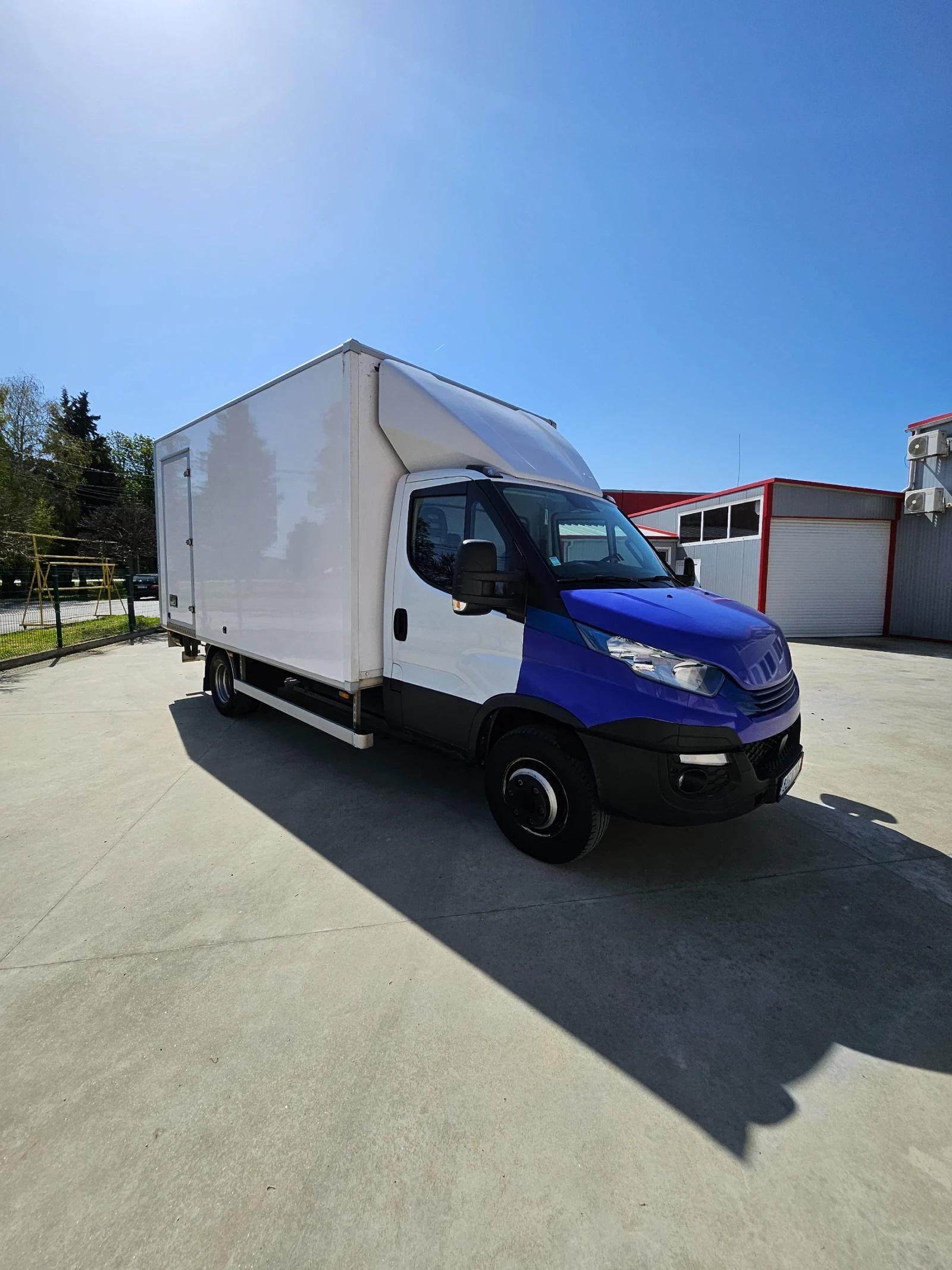 Iveco Daily 70C 72-NP HI MATIC МЕТАН 8 СТ.АВТОМАТ, снимка 2 - Бусове и автобуси - 54315981