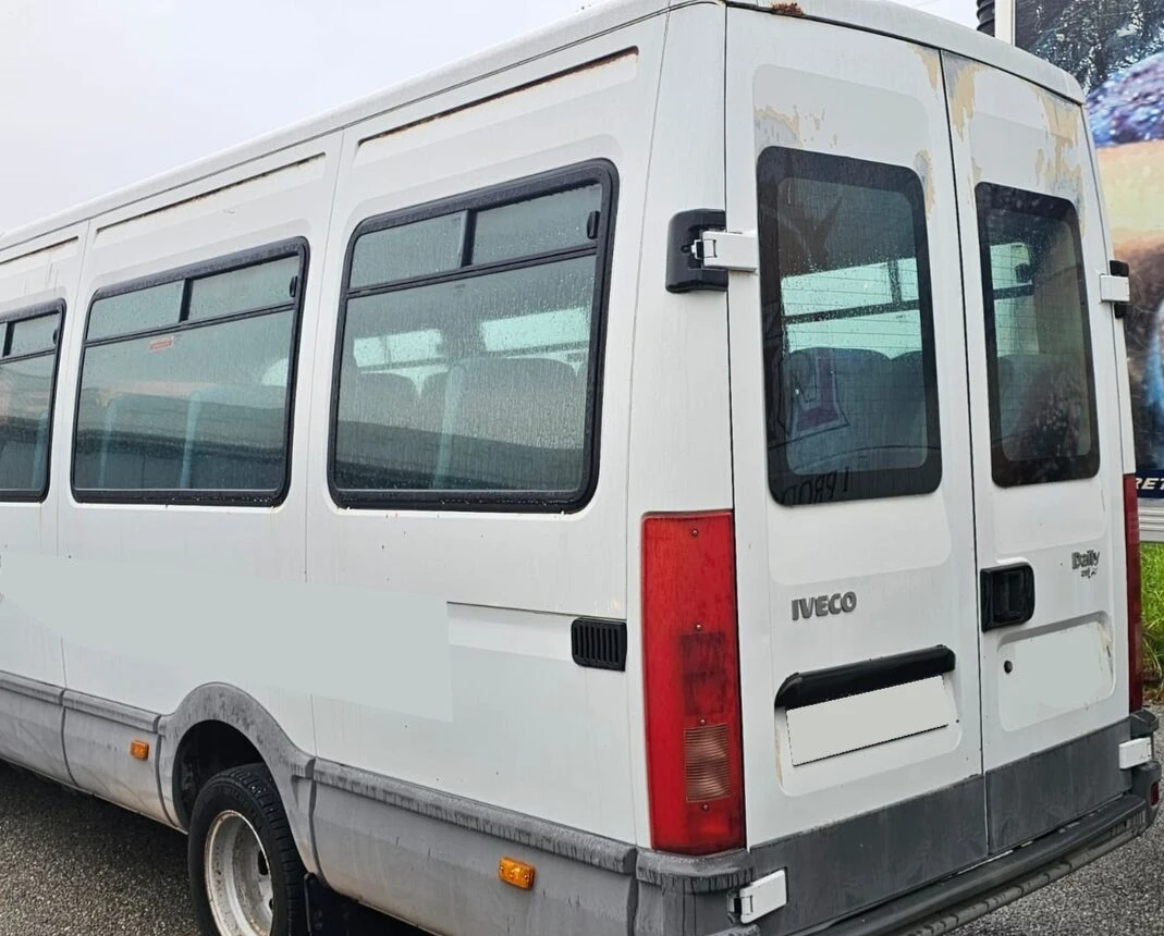 Iveco Deily 50C 15 20 МЕСТА 2.8, снимка 2 - Бусове и автобуси - 55339053