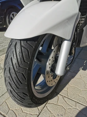 Piaggio X8 400i, снимка 10