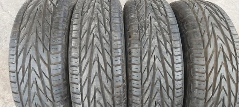 Гуми Летни 235/75R15, снимка 1 - Гуми и джанти - 32778578