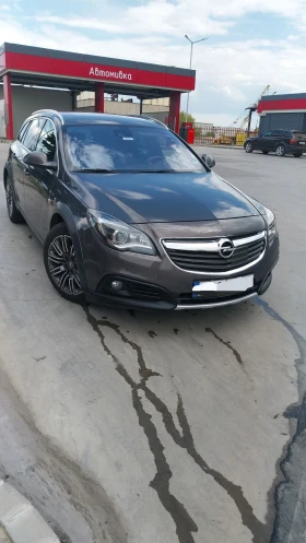     Opel Insignia Country tourer 4x4 Bi-turbo 