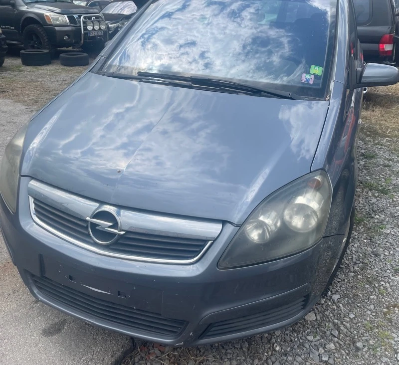 Opel Zafira, снимка 1 - Автомобили и джипове - 46426503