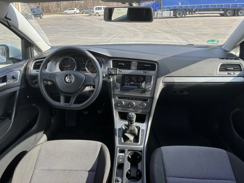 VW Golf 1.6 TDi - 105 к.с., снимка 13 - Автомобили и джипове - 44399798