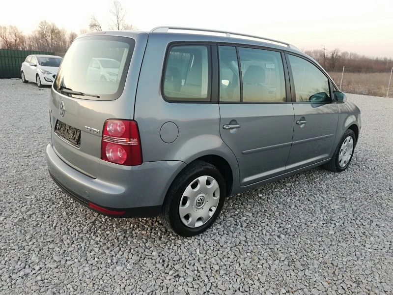 VW Touran 2.0tdi klima 140, снимка 6 - Автомобили и джипове - 49020681