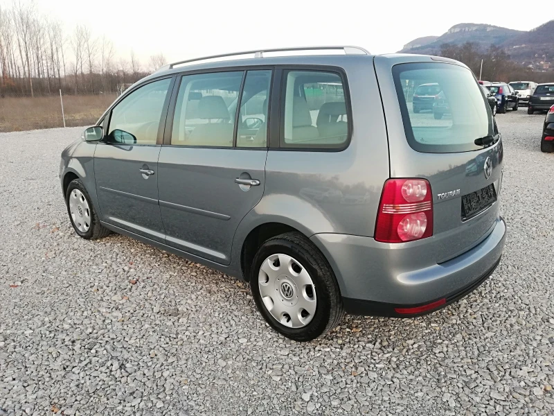 VW Touran 2.0tdi klima 140, снимка 4 - Автомобили и джипове - 49020681