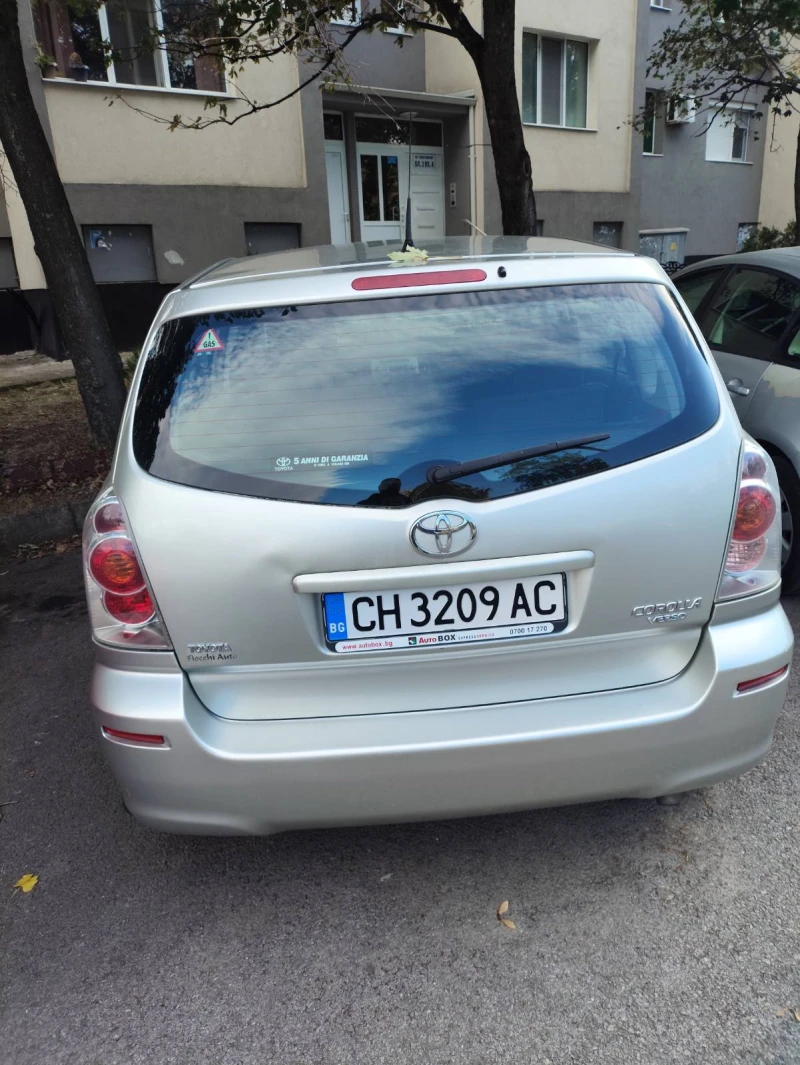 Toyota Corolla verso 1.6 VVT-i ГАЗ, снимка 2 - Автомобили и джипове - 52009205