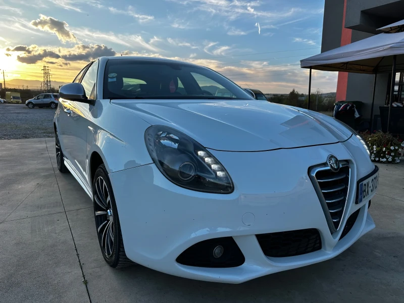 Alfa Romeo Giulietta 2.0 JTDM - КОЖА - , снимка 3 - Автомобили и джипове - 52158728