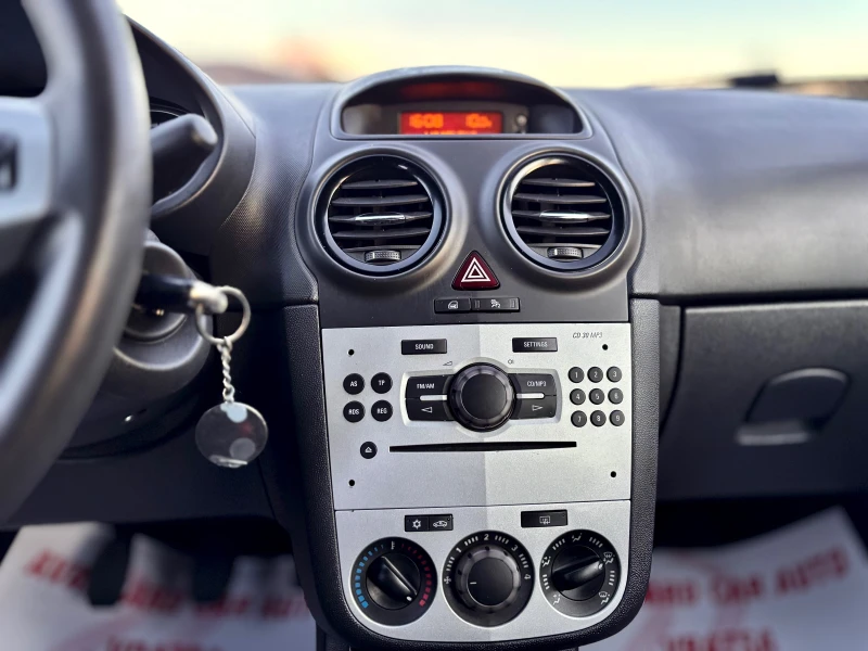 Opel Corsa, снимка 12 - Автомобили и джипове - 53122016