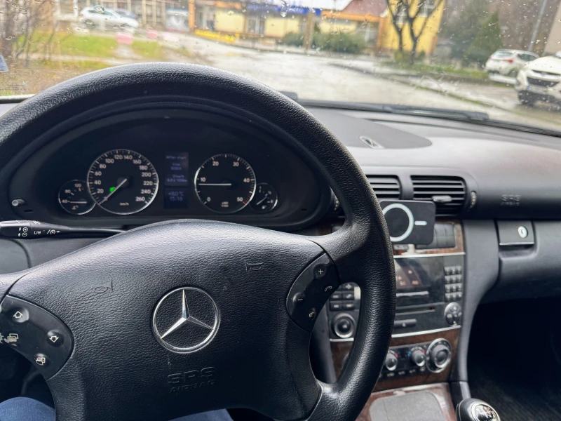 Mercedes-Benz C 200 w203, снимка 4 - Автомобили и джипове - 53234971