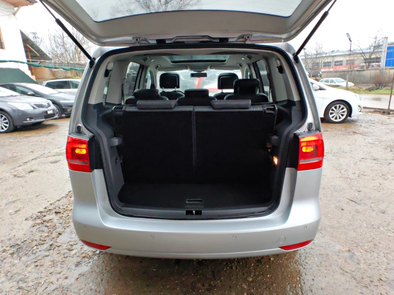 VW Touran 2.0TDI!!ШВЕЙЦАРИЯ!КОЖА!СТЪКЛЕН ТАВАН!НАВИ, снимка 17 - Автомобили и джипове - 53285112