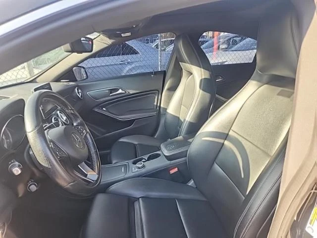 Mercedes-Benz CLA 250 4MATIC* Подгрев* Кeyless* Камера, снимка 5 - Автомобили и джипове - 48238975