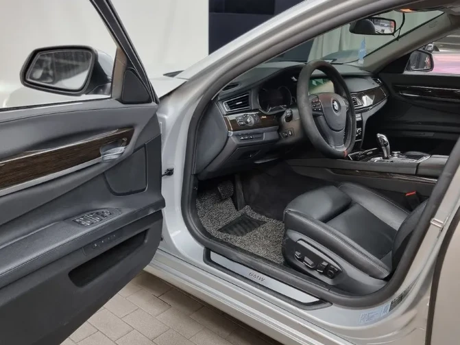 BMW 740 d xDrive - изображение 10
