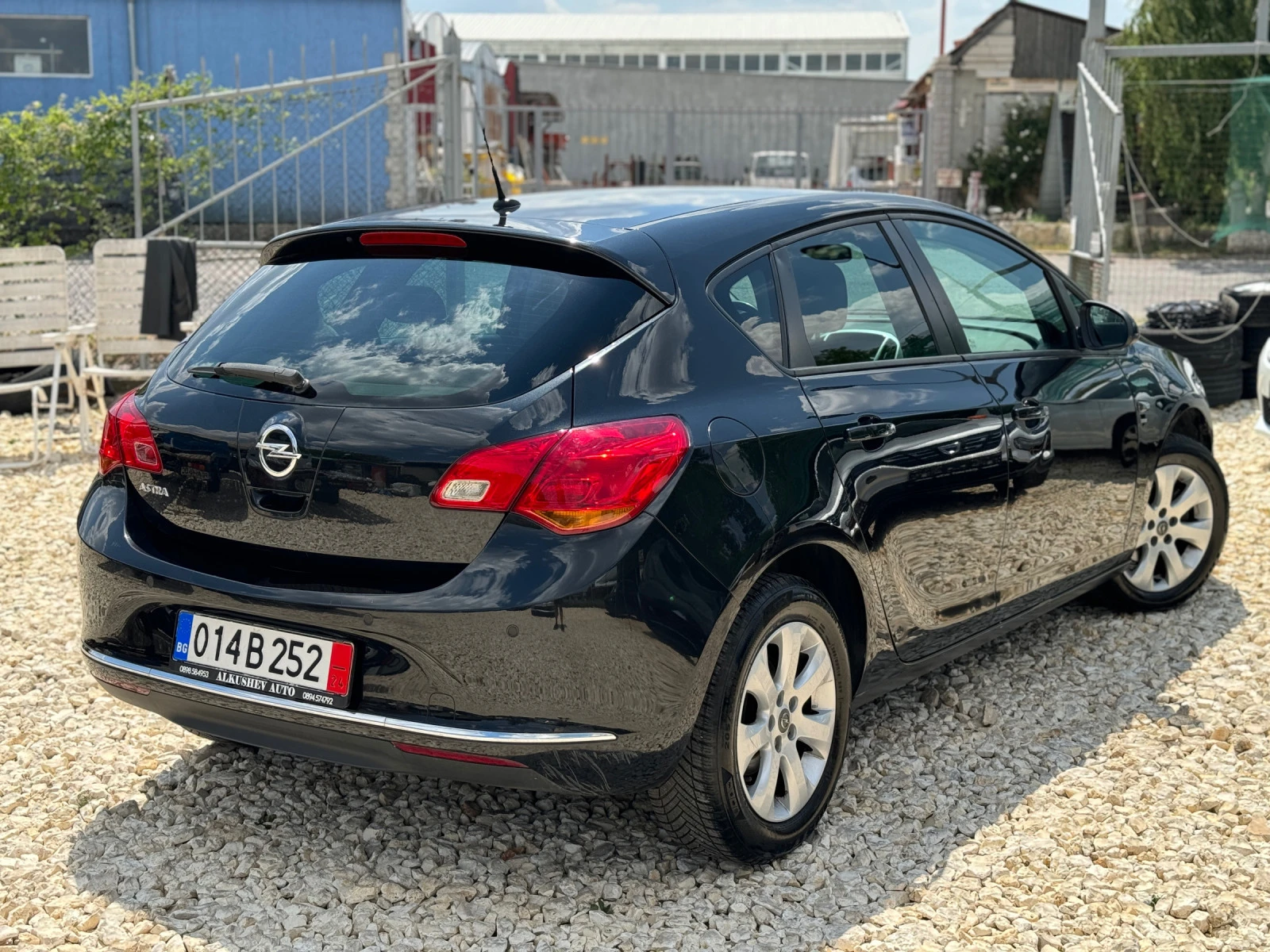 Opel Astra Energy 1.6 - изображение 5