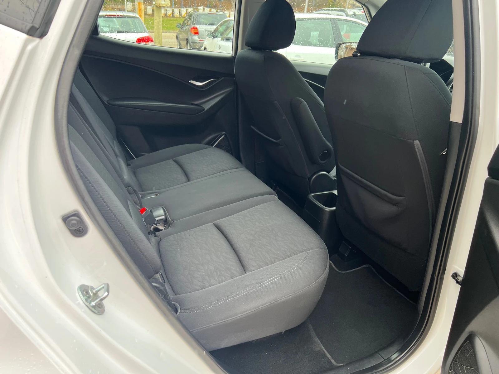 Hyundai Ix20 1.4 CRDI 6 SPEED | Mobile.bg   12