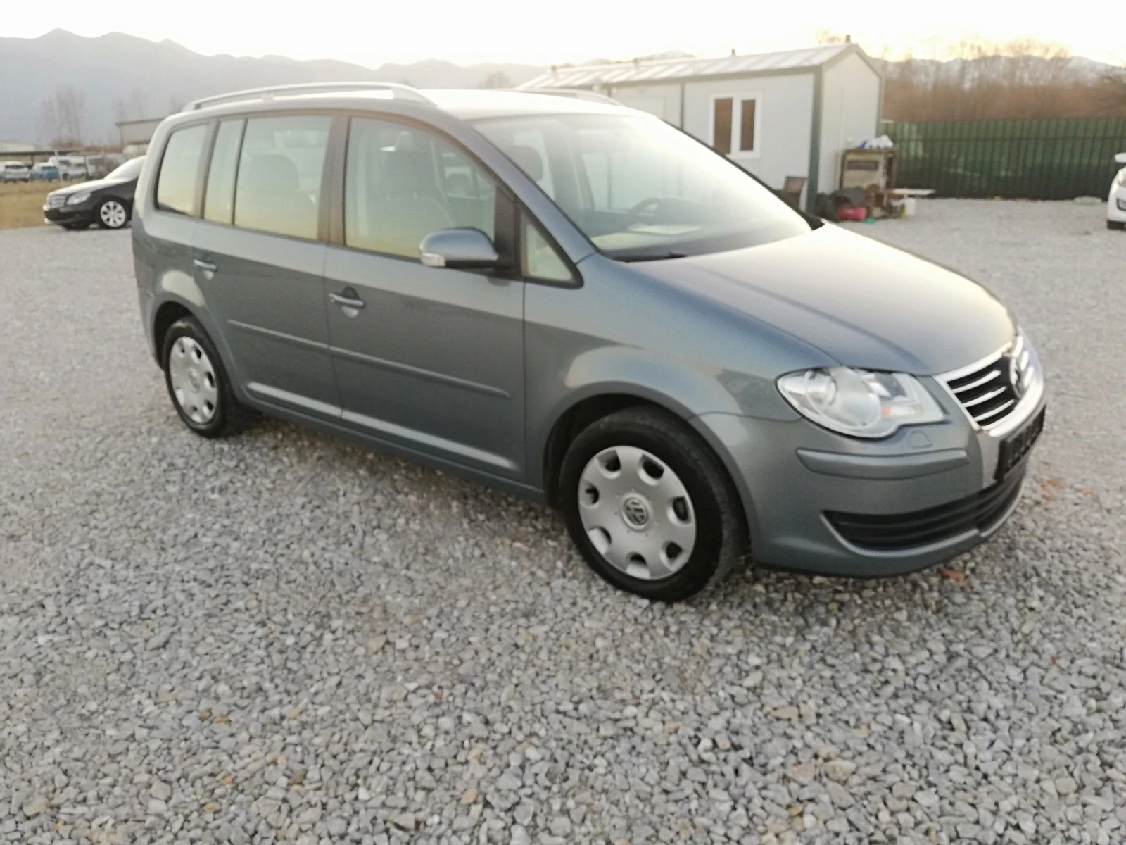 VW Touran 2.0tdi klima 140 - изображение 8