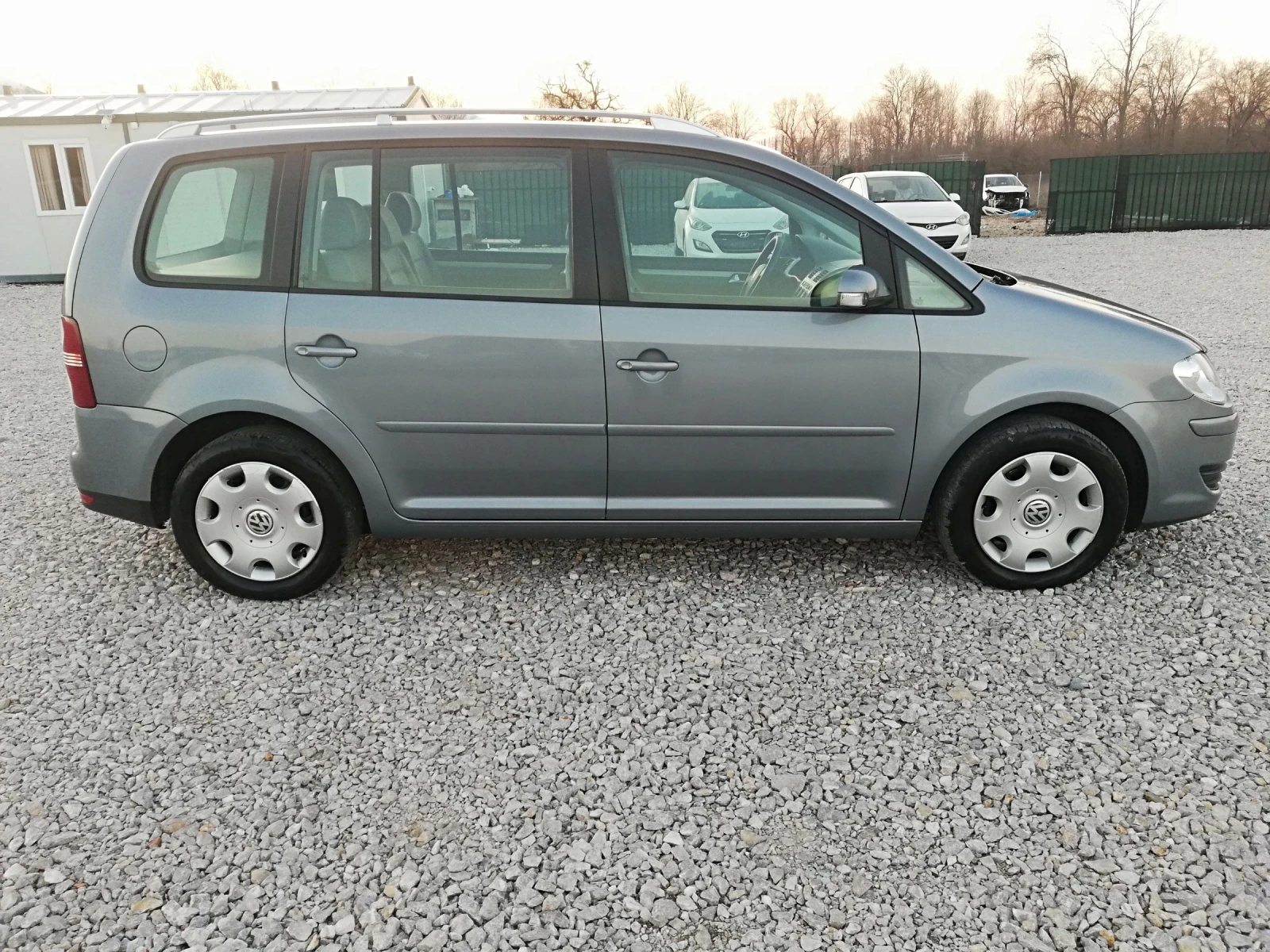 VW Touran 2.0tdi klima 140 - изображение 7