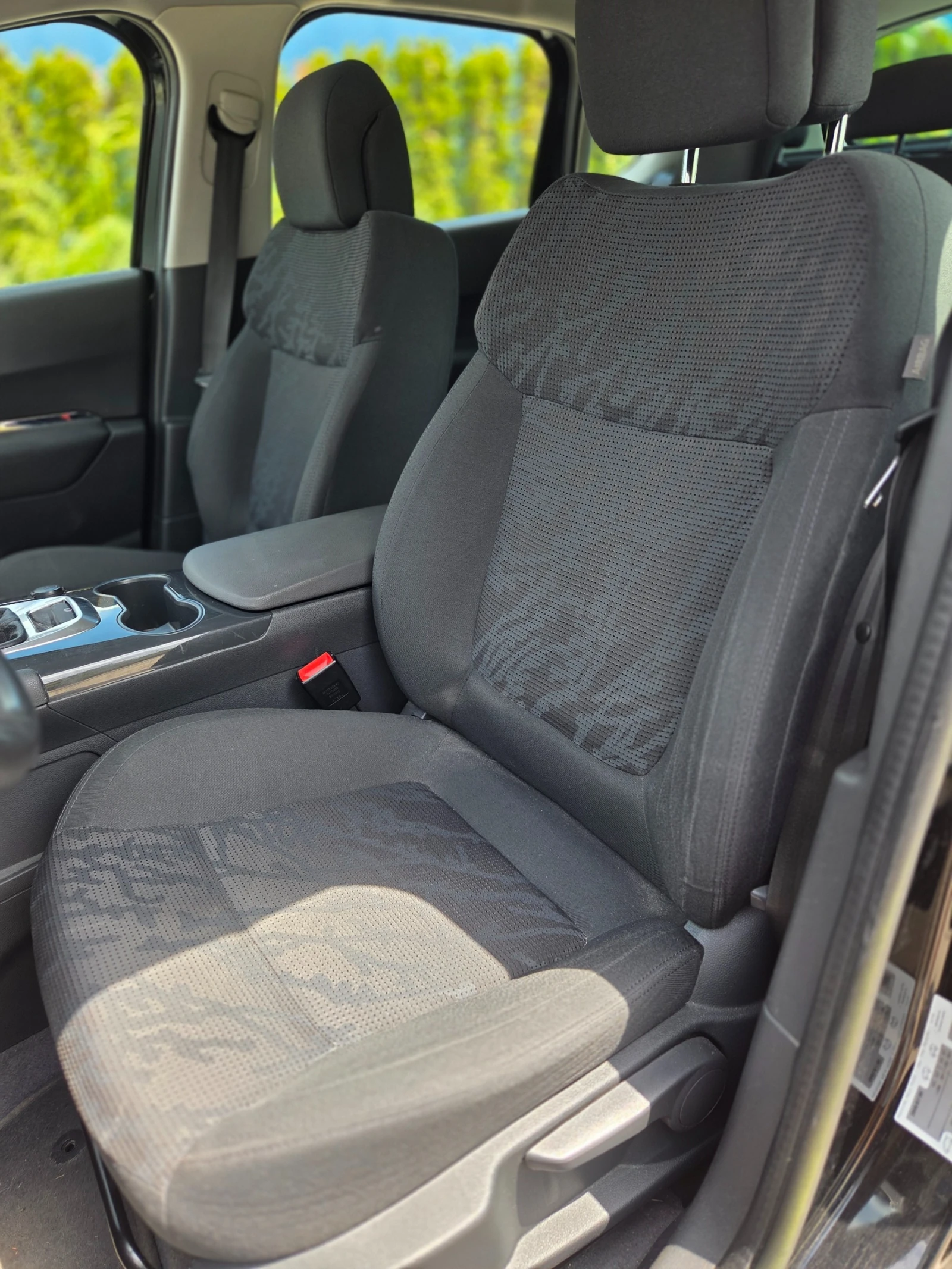Peugeot 3008 1.6HDi ИСТИНСКИ УНИКАТ - изображение 9