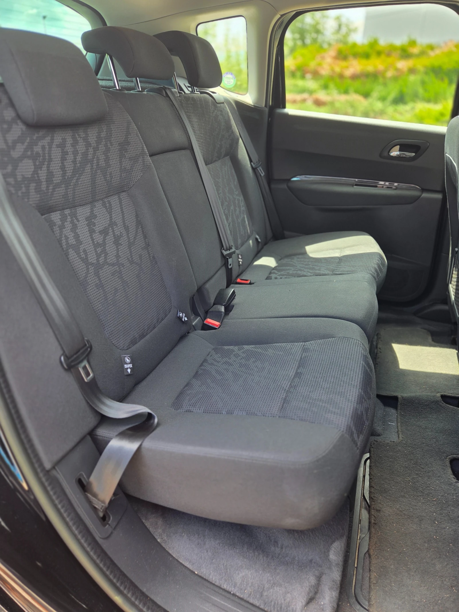 Peugeot 3008 1.6HDi ИСТИНСКИ УНИКАТ - изображение 7