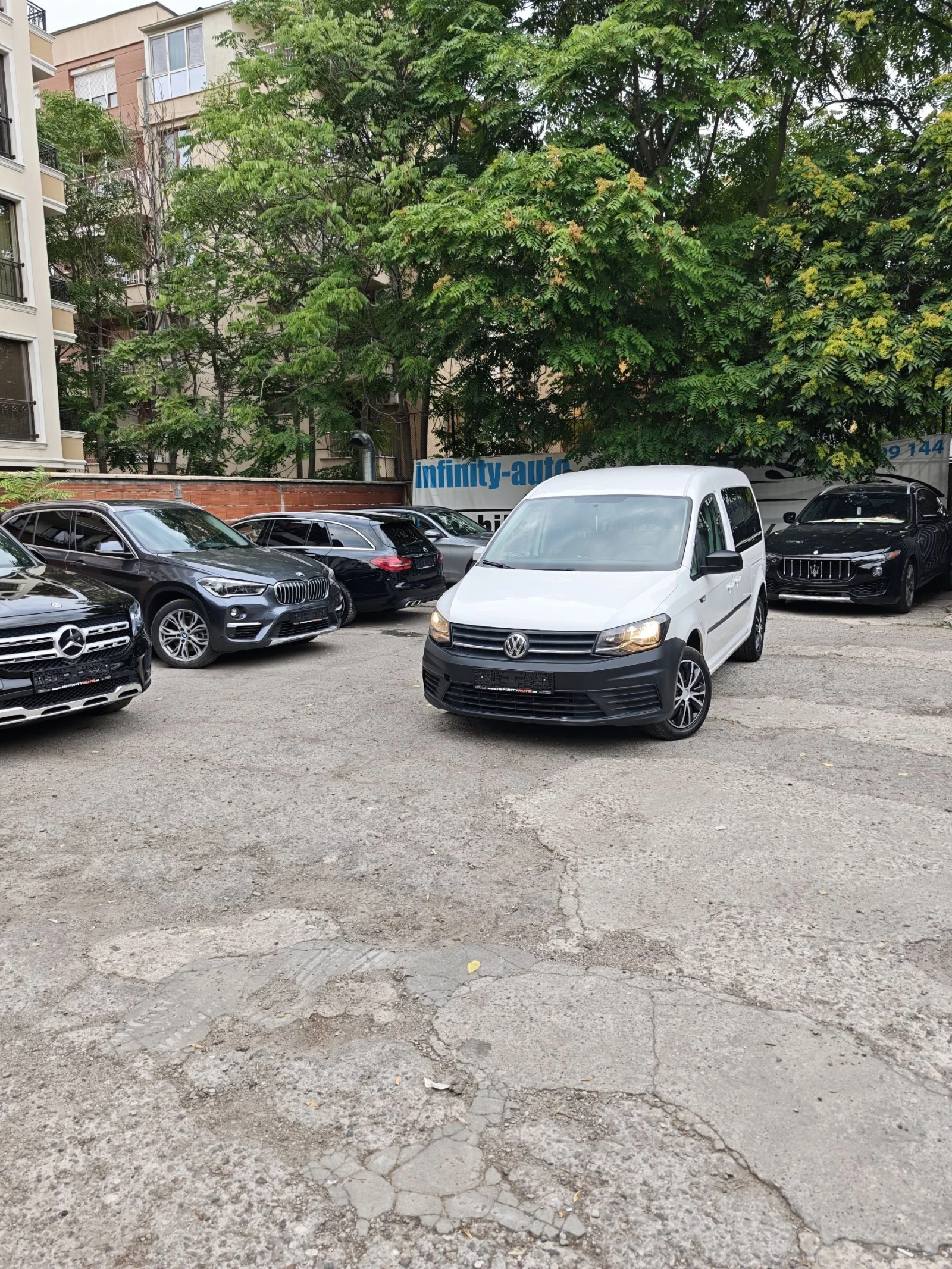 VW Caddy Maxi, АВТОМАТ, АВТОПЛИТ, 6+ 1, КЛИМАТРОНИК - изображение 2