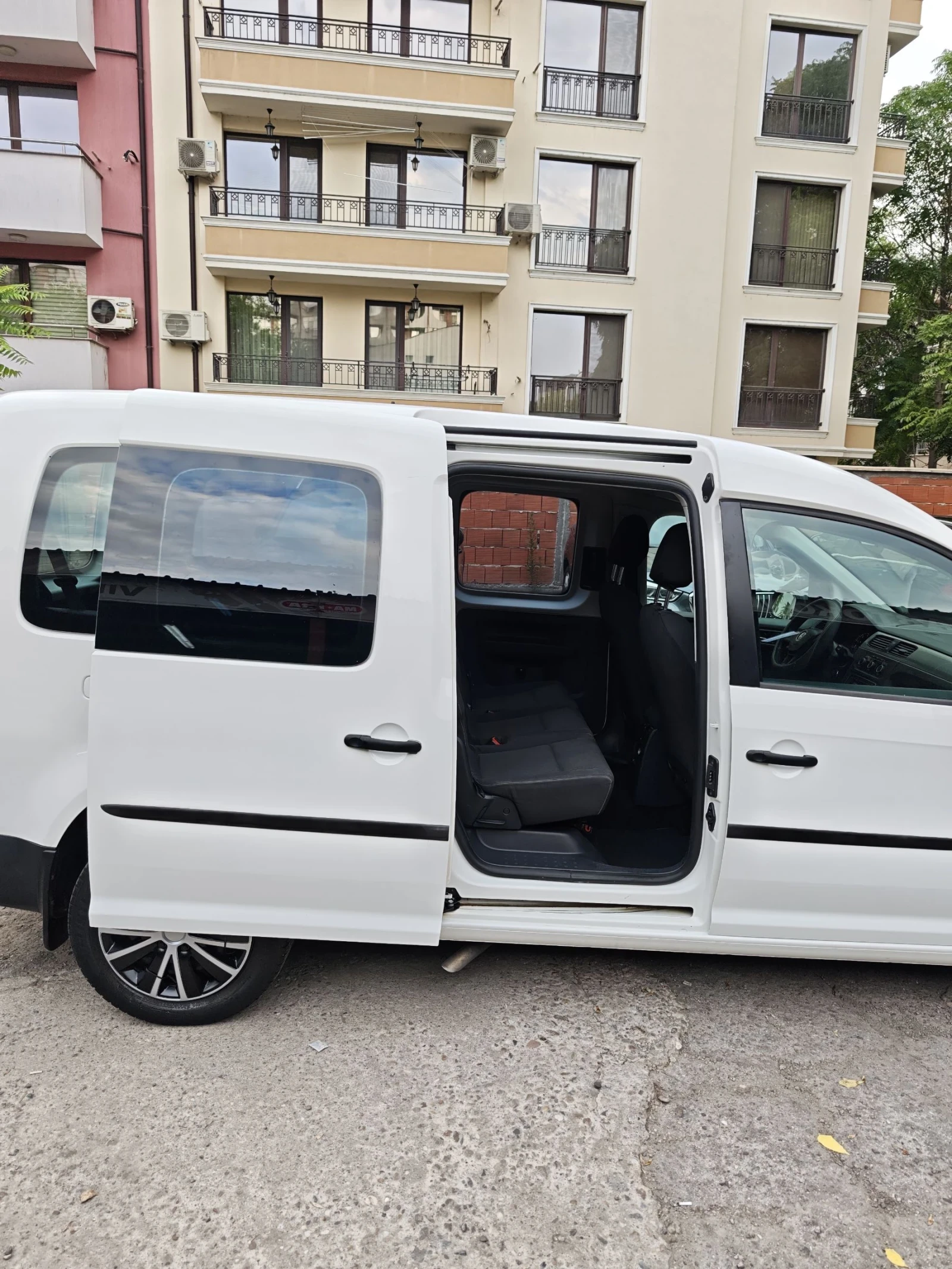 VW Caddy Maxi, АВТОМАТ, АВТОПЛИТ, 6+ 1, КЛИМАТРОНИК - изображение 6