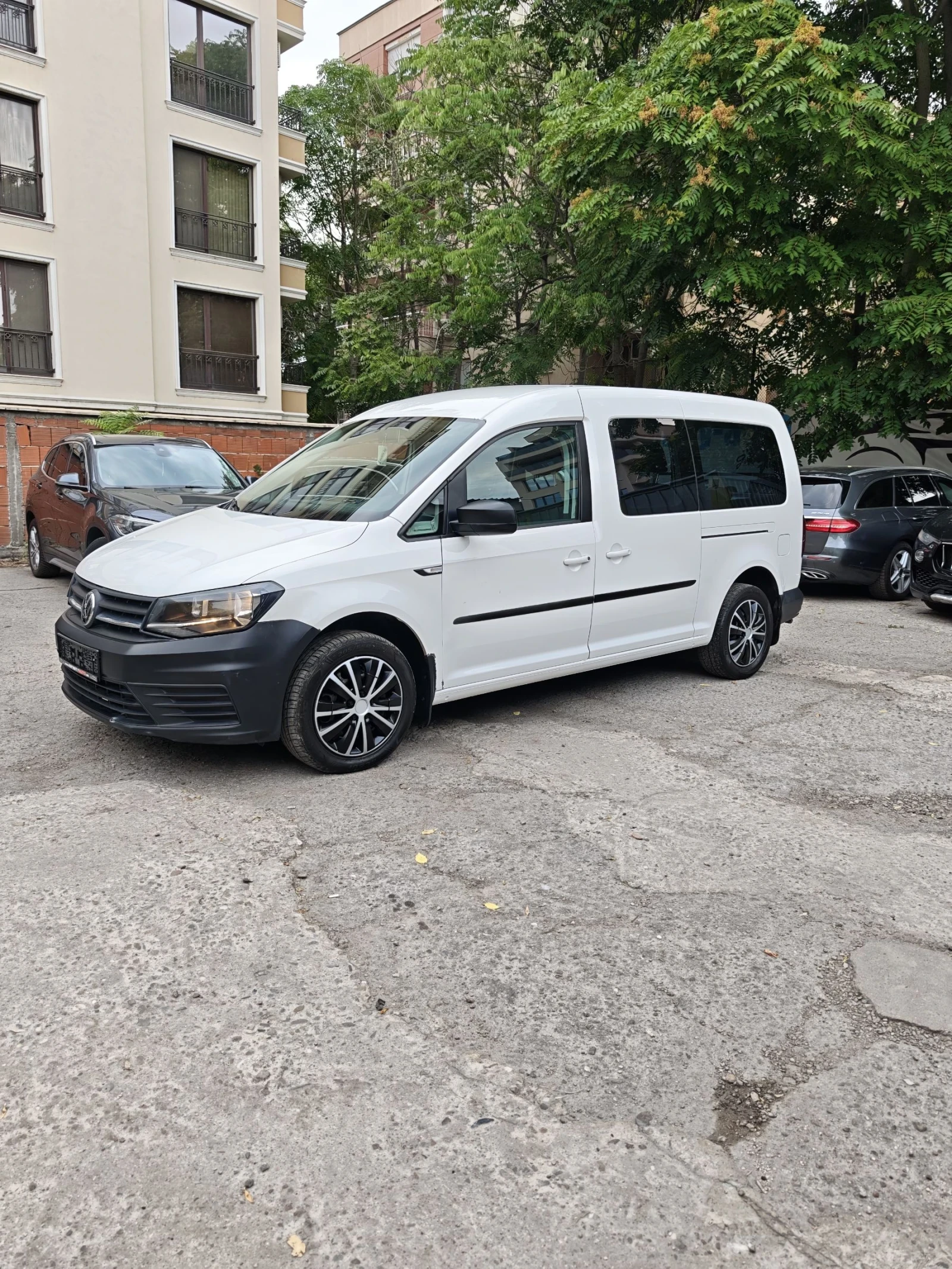 VW Caddy Maxi, АВТОМАТ, АВТОПЛИТ, 6+ 1, КЛИМАТРОНИК - изображение 3