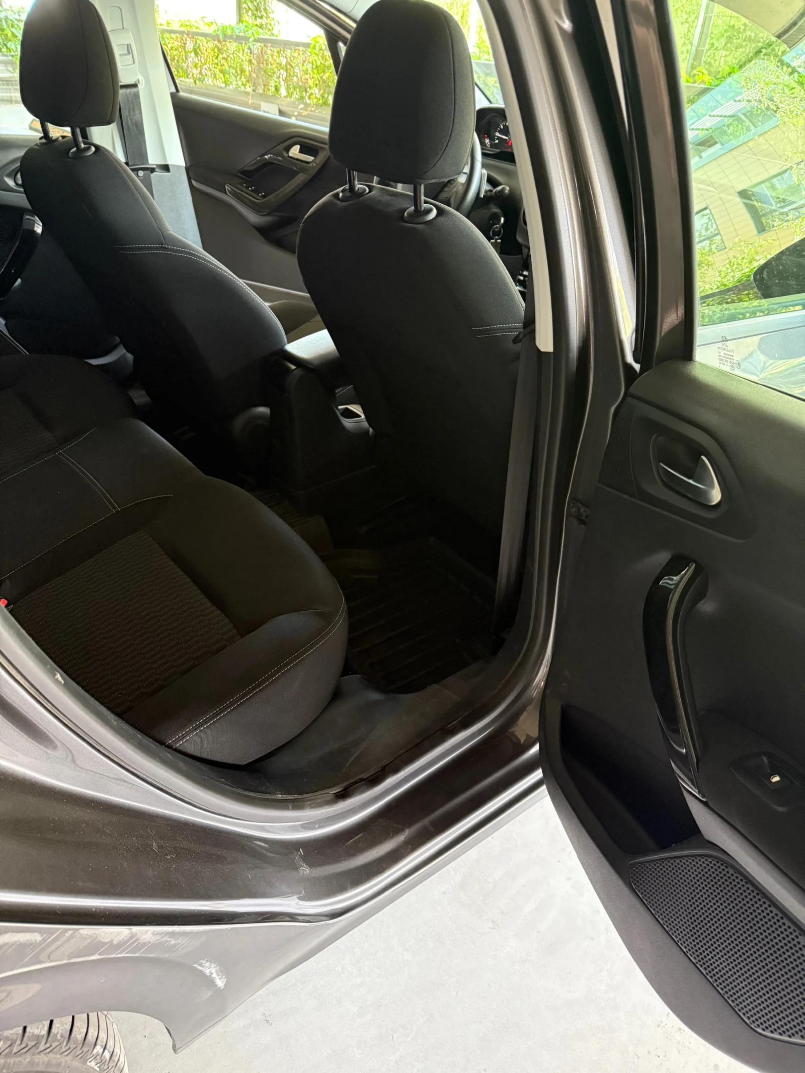 Peugeot 208  - изображение 8