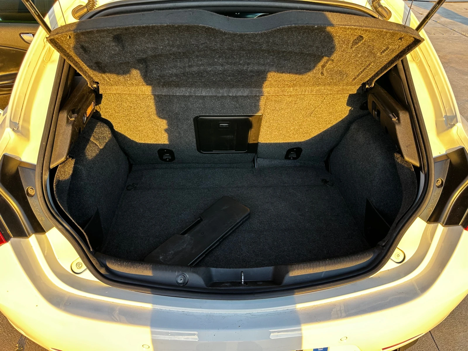 Alfa Romeo Giulietta 2.0 JTDM - КОЖА -  | Mobile.bg — изображение 13