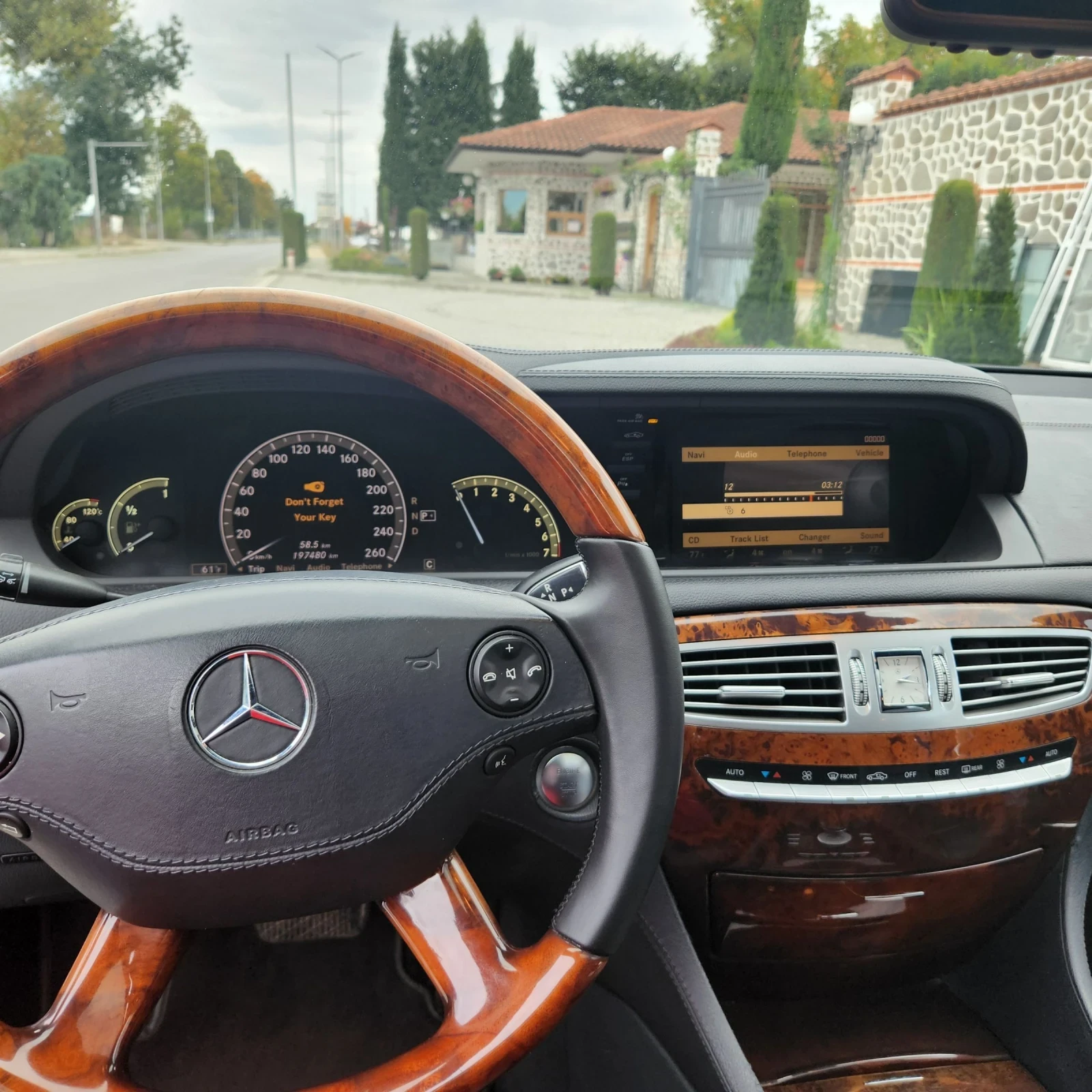 Mercedes-Benz CL CL550 - изображение 7