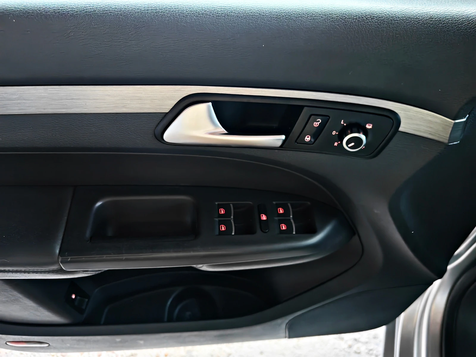 VW Touran 2.0TDI!!���������!����!������� �����!���� | Mobile.bg � ����������� 15