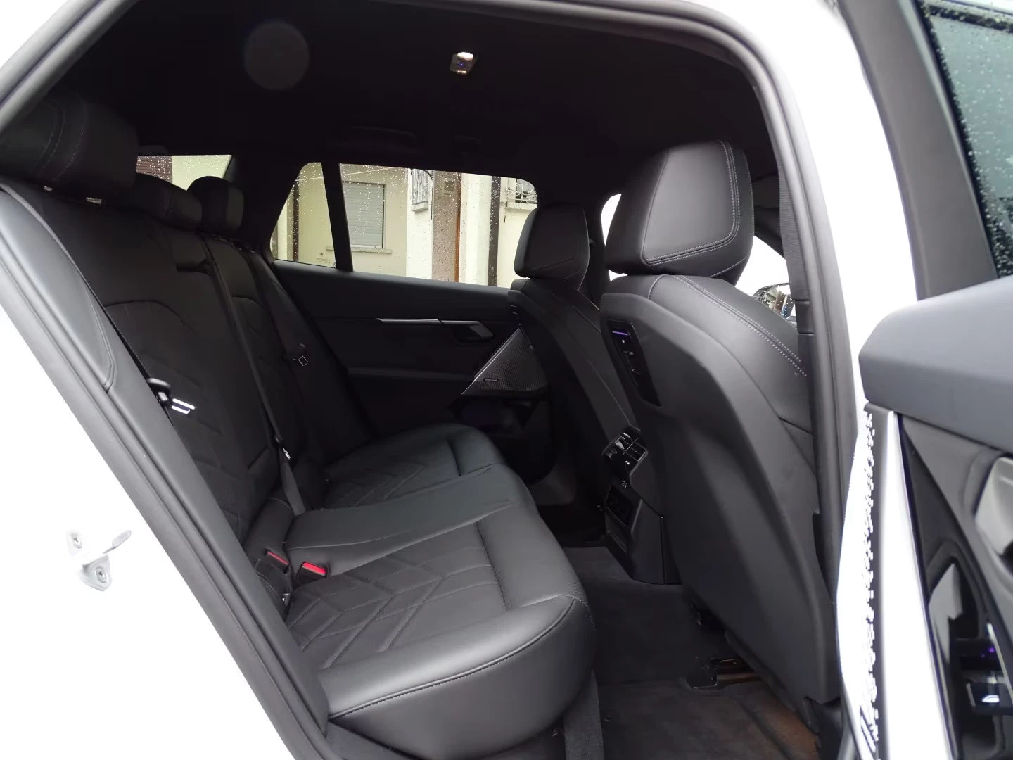 BMW 520 G60/299HP/TOURING/MSPORT/�����/360/HUD/H&K/979v | Mobile.bg � ����������� 12