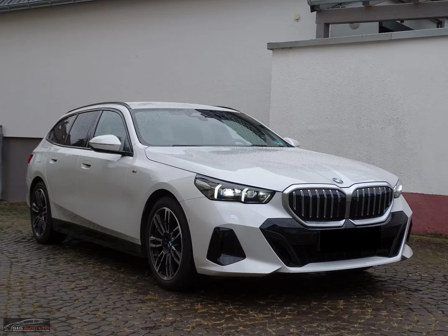 BMW 520 G60/299HP/TOURING/MSPORT/ОБДУХ/360/HUD/H&K/979v - изображение 5