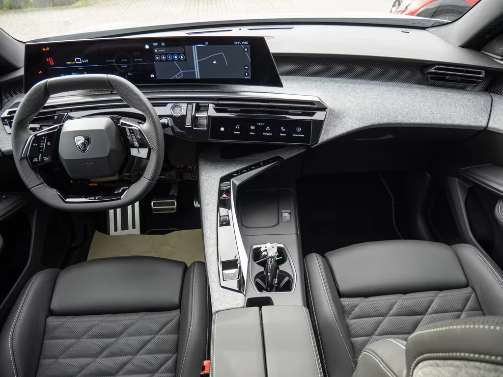Peugeot 3008 -e GT 10km Pano 360 Keyless Heated Seats/Wheel | Mobile.bg � ����������� 7