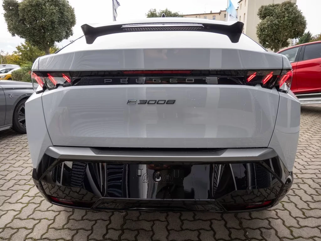 Peugeot 3008 -e GT 10km Pano 360 Keyless Heated Seats/Wheel | Mobile.bg � ����������� 6