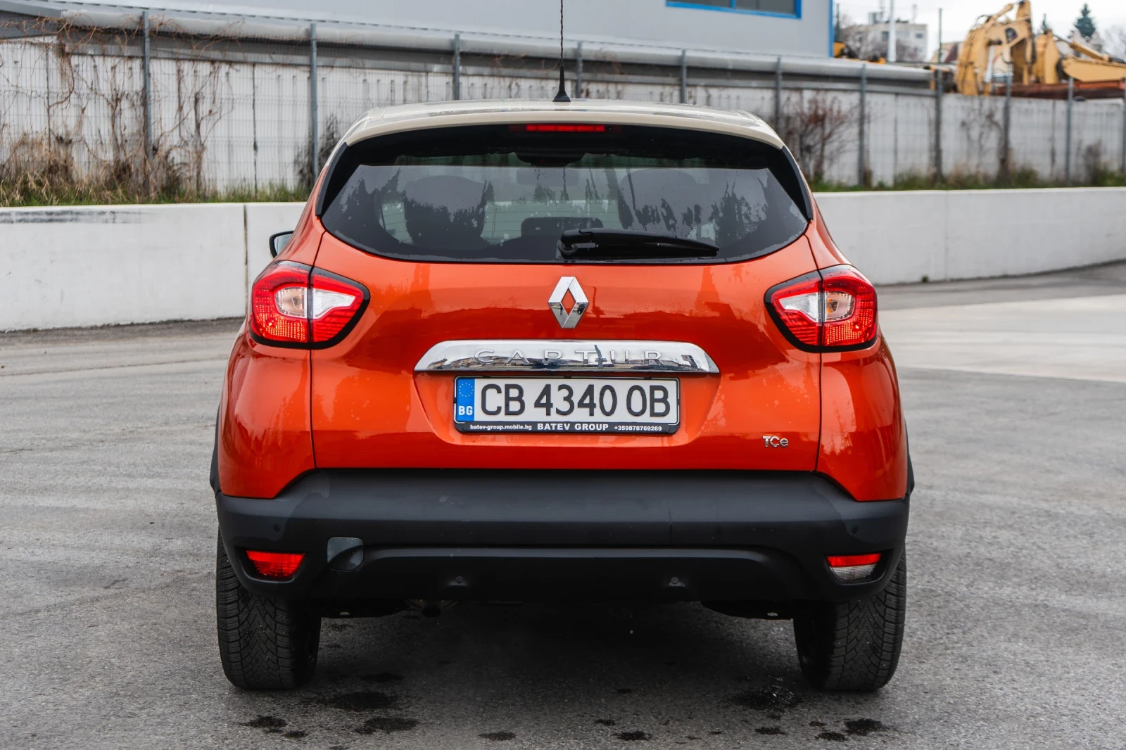 Renault Captur 1.2 TCe ШВЕЙЦАРИЯ АВТОМАТИК 113000 км., снимка 5 - Автомобили и джипове - 54061014