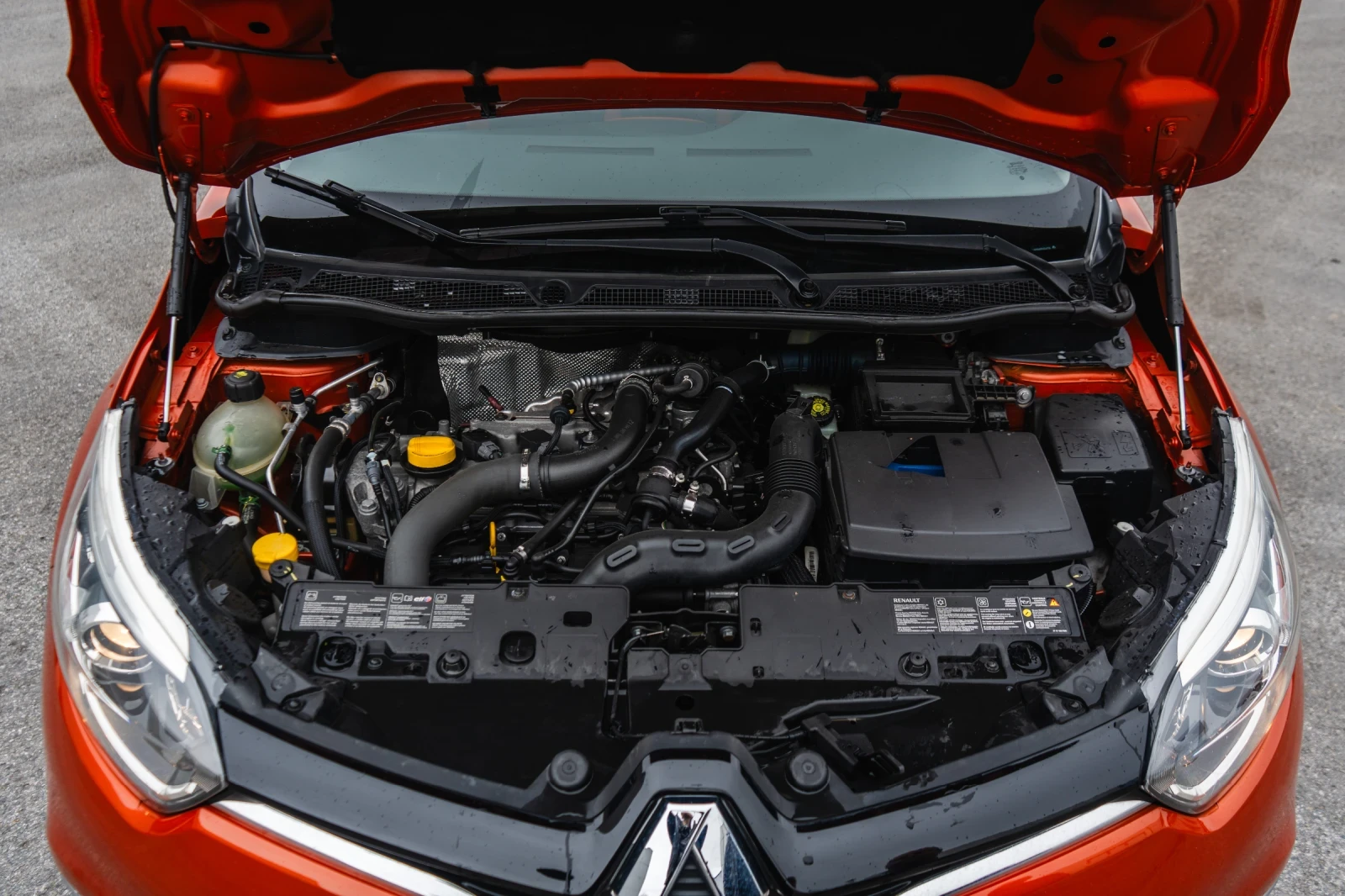 Renault Captur 1.2 TCe ШВЕЙЦАРИЯ АВТОМАТИК 113000 км., снимка 17 - Автомобили и джипове - 54061014