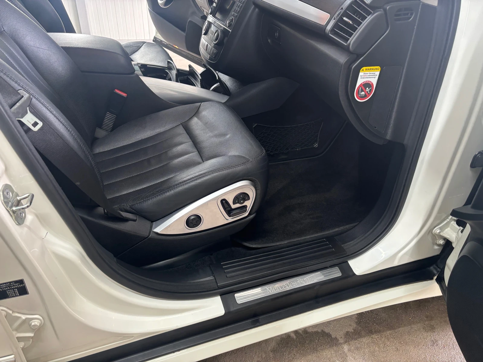Mercedes-Benz R 350, снимка 12 - Автомобили и джипове - 54707348