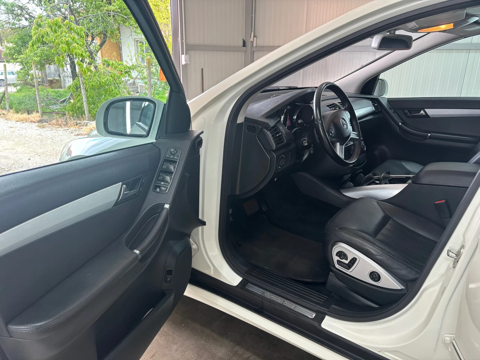 Mercedes-Benz R 350, снимка 6 - Автомобили и джипове - 54707348
